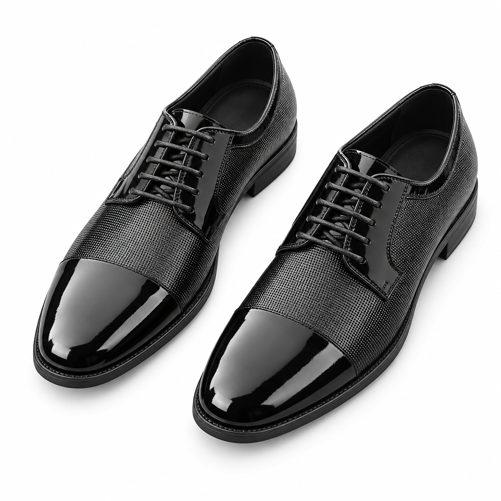 Paire de chaussures noires vue de dessus