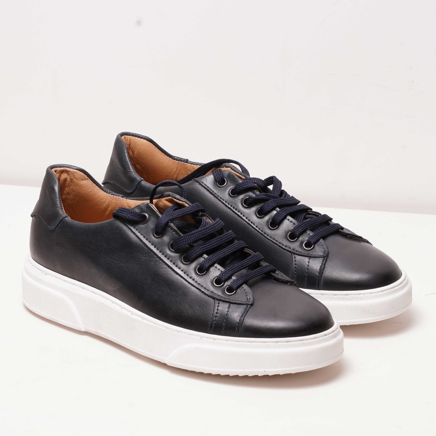Walking Shoes Black Made in Italy
