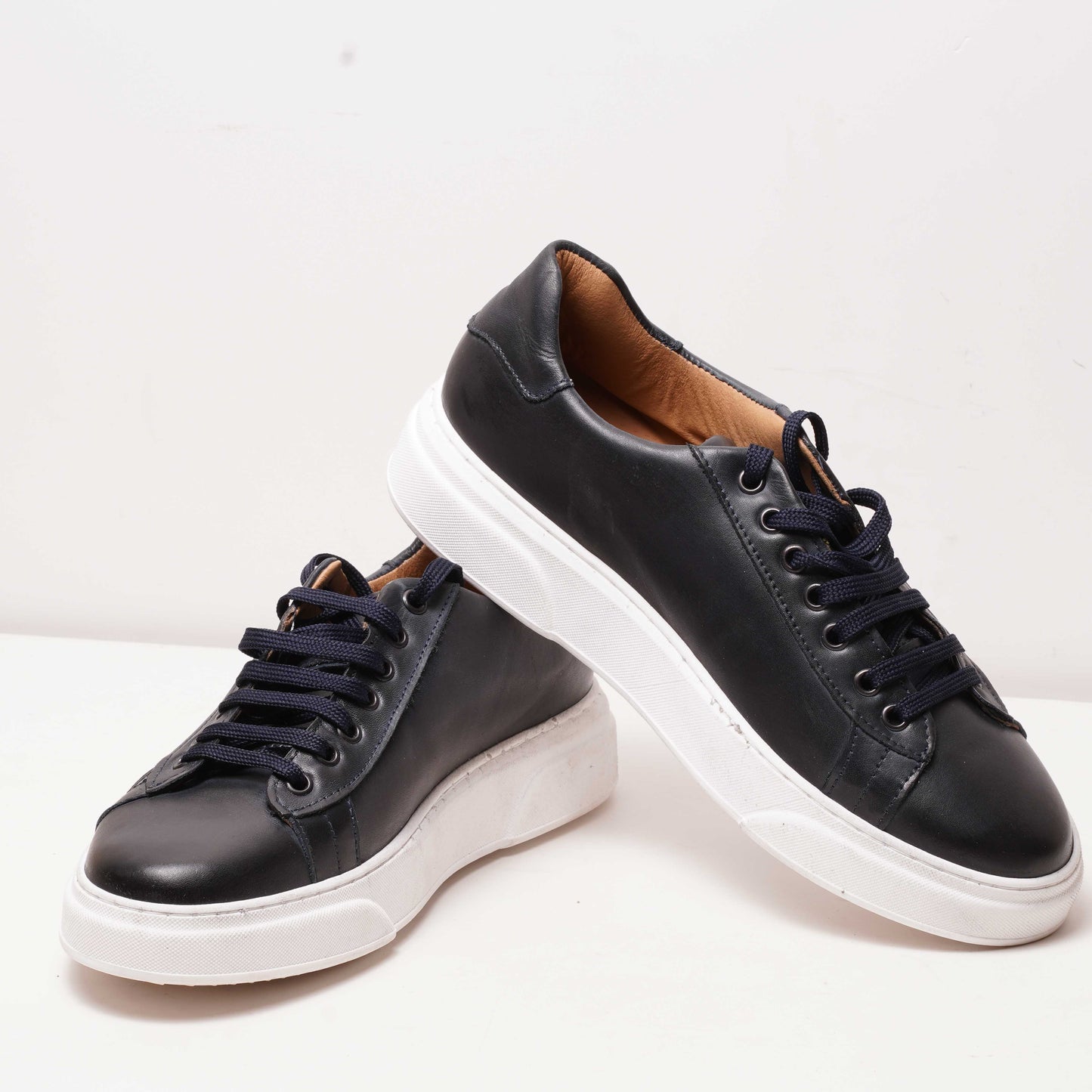 Walking Shoes Black Made in Italy