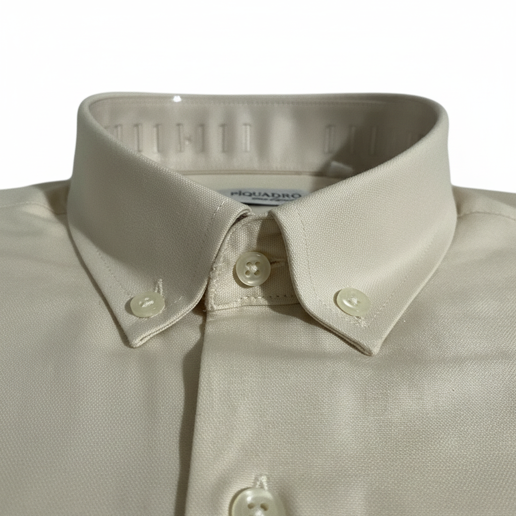 Détail chemise beige