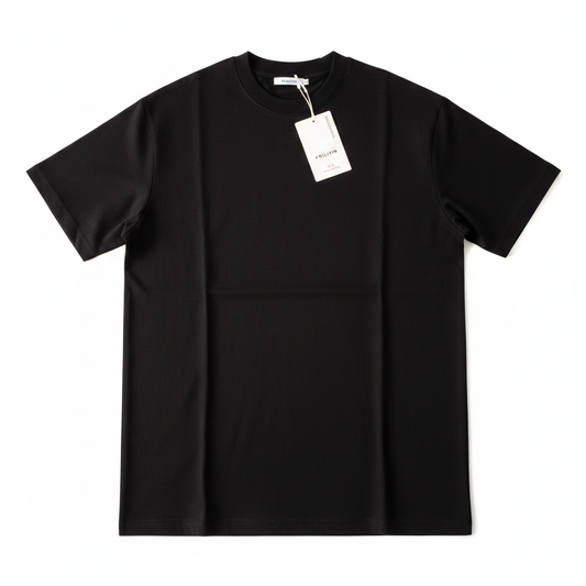 Frilivin tshirt noir flat lay