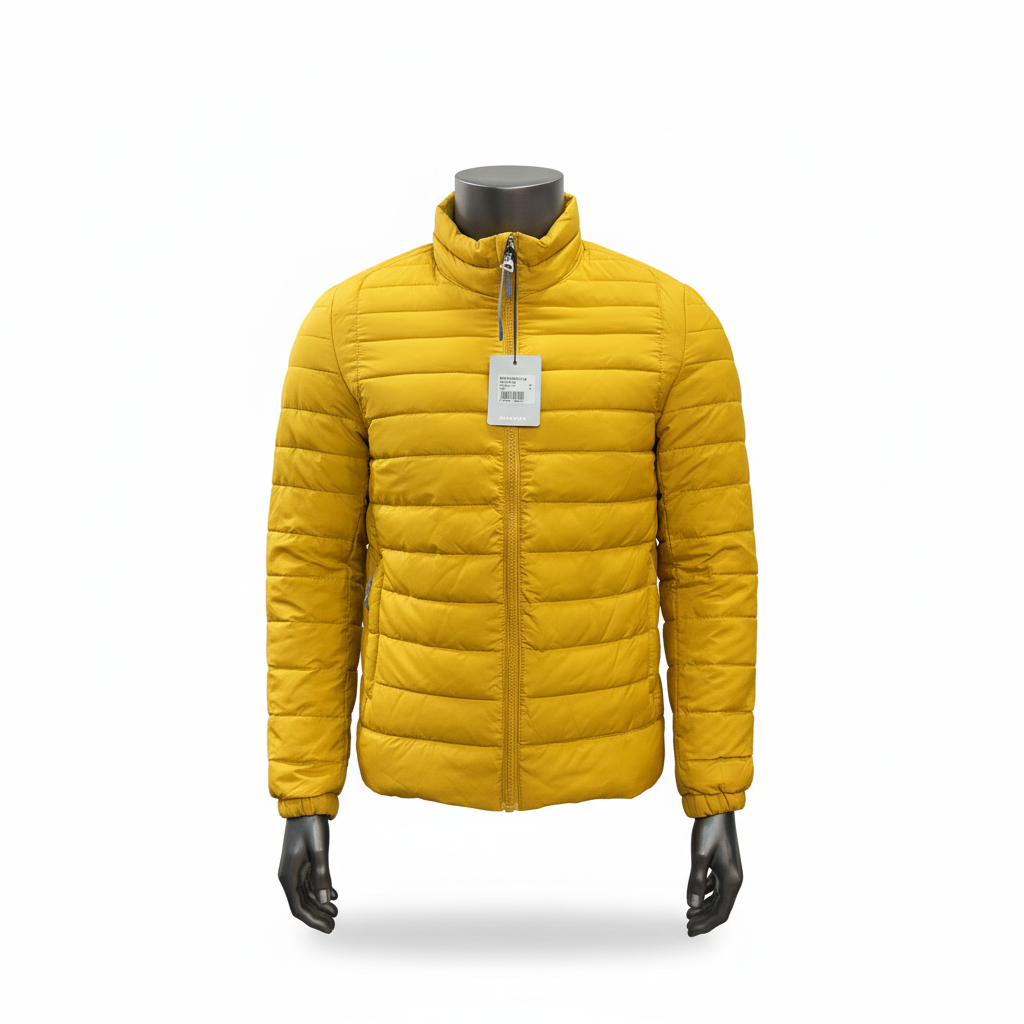 Photo e-commerce carrée - Doudoune jaune vue de face