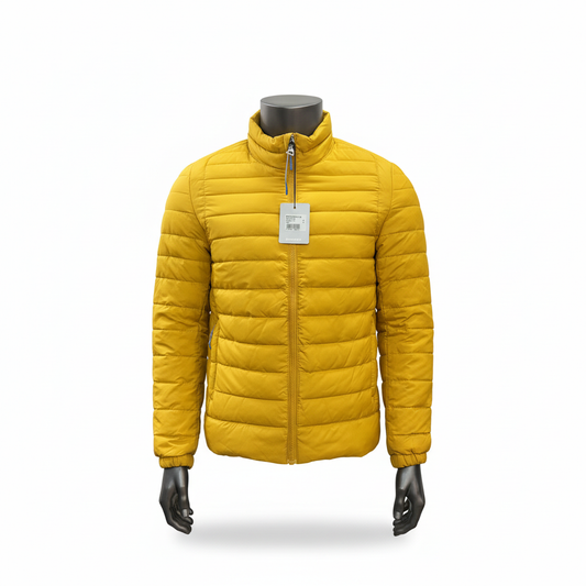 Photo e-commerce carrée - Doudoune jaune vue de face