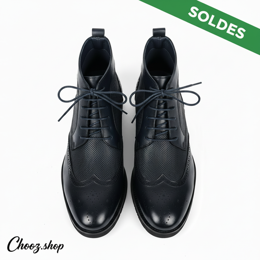 Publicité Soldes Bottines Noires Texturées